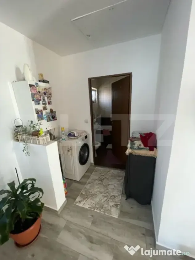 Casa cu 3 camere, 90 mp, 2 anexe gospodaresti si teren de 30