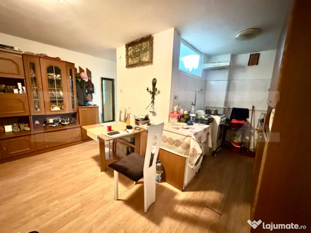 Apartament 2 camere zona centrala Cugir