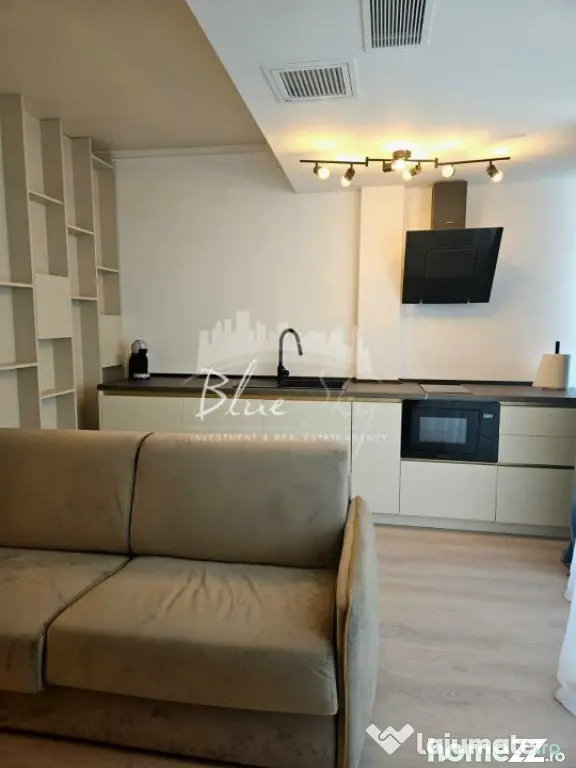 Studio modern cu vedere la mare în Mamaia Nord – Bloc Whi