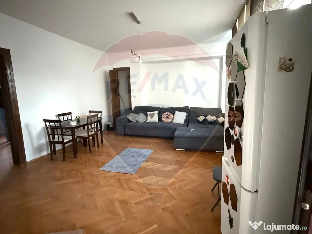 VANZARE Apartament cu 4 camere in zona Dacia