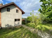 Căsuță cochetă cu panoramă superbă asupra satului Câm