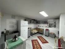 Casa de vanzare, cu 4 camere, 175 mp, în apropiere de Hațe