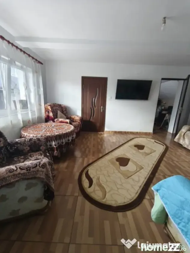 Casa 4 camere, 6000mp teren, zona centrala, Negostina, Siret - Negostina (Suceava)