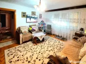 Apartament cu 3 camere de vânzare în zona Micro 5 