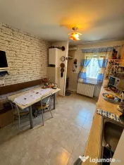 Apartament 4 camere decomandat CET