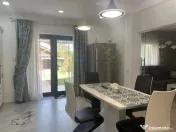 Cornu de Jos Doua case moderne, crama la subsol, prosumato 