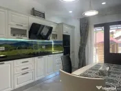 Cornu de Jos Doua case moderne, crama la subsol, prosumato 