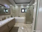 Cornu de Jos Doua case moderne, crama la subsol, prosumato 