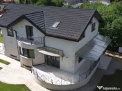 Cornu de Jos Doua case moderne, crama la subsol, prosumato 