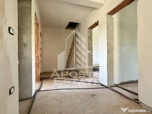 Duplex cu 4 camere si dressing, la alb Calea Urseni la asfalt - Timisoara (Timis)