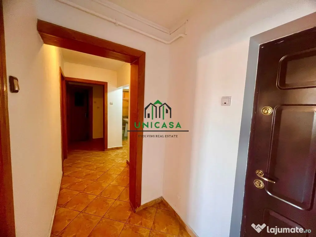 Apartament cu 3 camere de vânzare – Calea lui Traian -...
