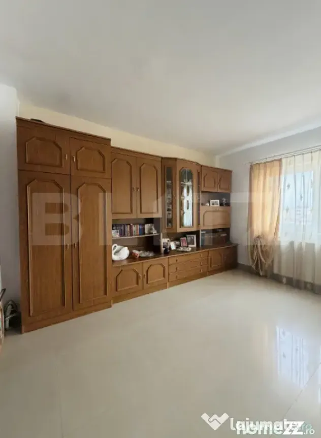Apartament cu 4 camere, Campia Turzii, zona Centrala - Campia Turzii (Cluj)