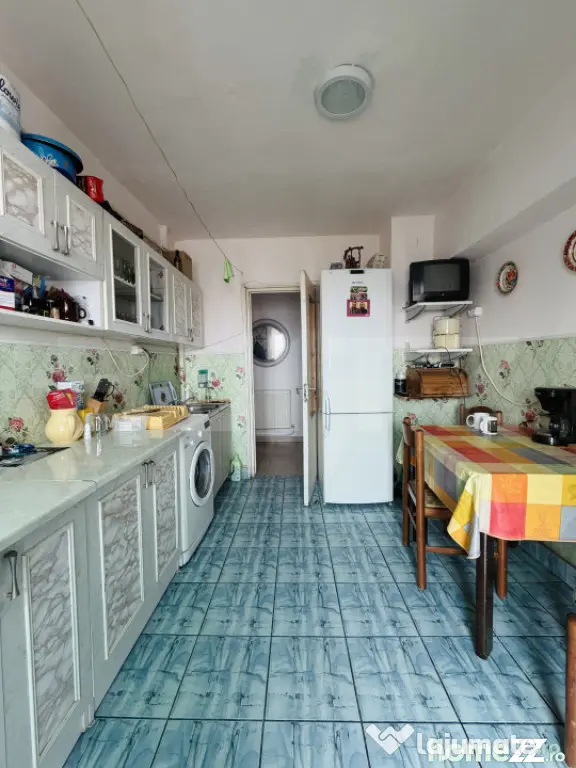 Apartament cu 4 camere, Campia Turzii, zona Centrala - Campia Turzii (Cluj)