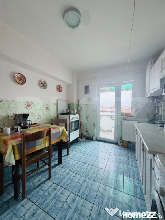 Apartament cu 4 camere, Campia Turzii, zona Centrala - Campia Turzii (Cluj)