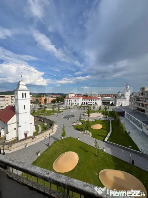 Apartament cu 4 camere, Campia Turzii, zona Centrala - Campia Turzii (Cluj)