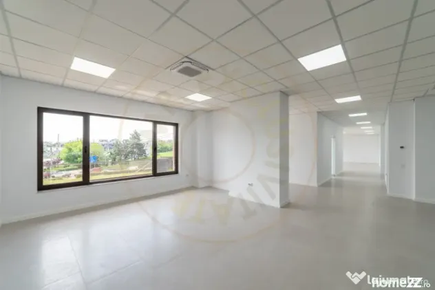 Spațiu comercial generos – 160 mp – poziție premium pe