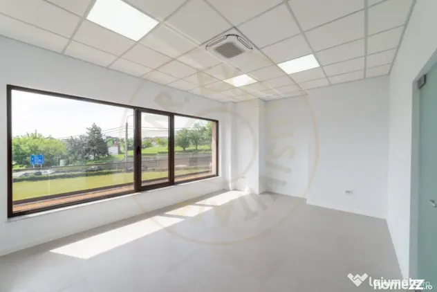 Spațiu comercial generos – 160 mp – poziție premium pe