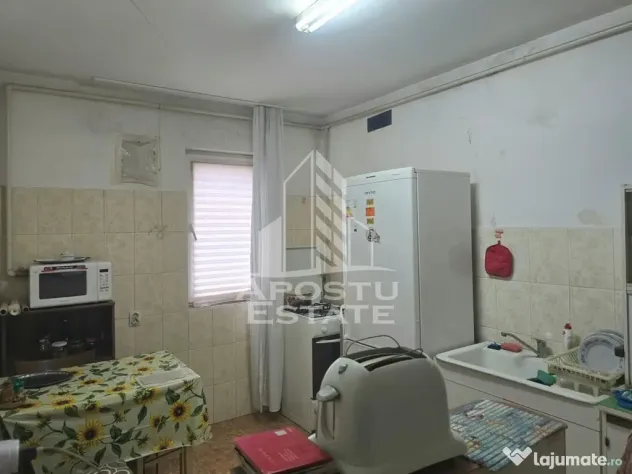 Apartament cu 3 camere, de vanzare, in apropiere de Podgoria, Arad. - Arad (Arad)