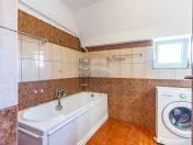 Apartament spatios - zona centrala Otopeni 