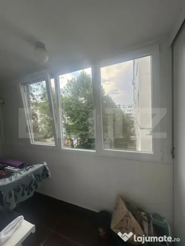 Apartament 3 camere, 65 mp + balcon 5 mp, mobilat și utilat