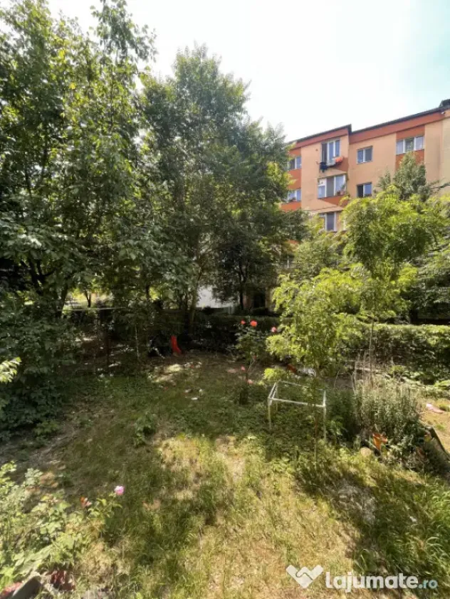 Apartament de 3 camere, 64 mp, parter, balcon, iesire gradin