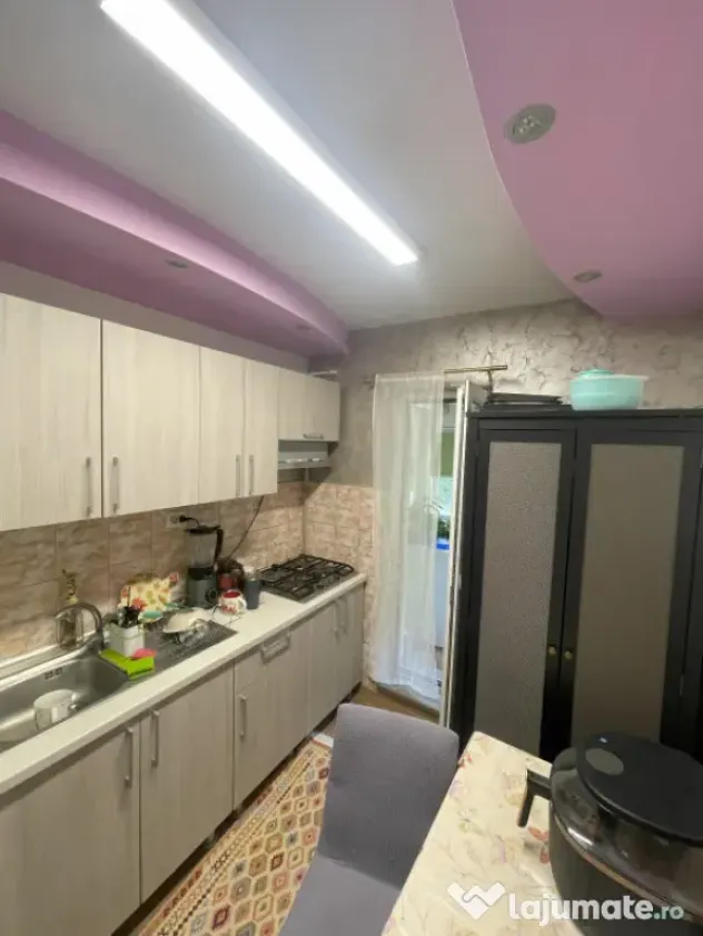 Apartament de 3 camere, 64 mp, parter, balcon, iesire gradin