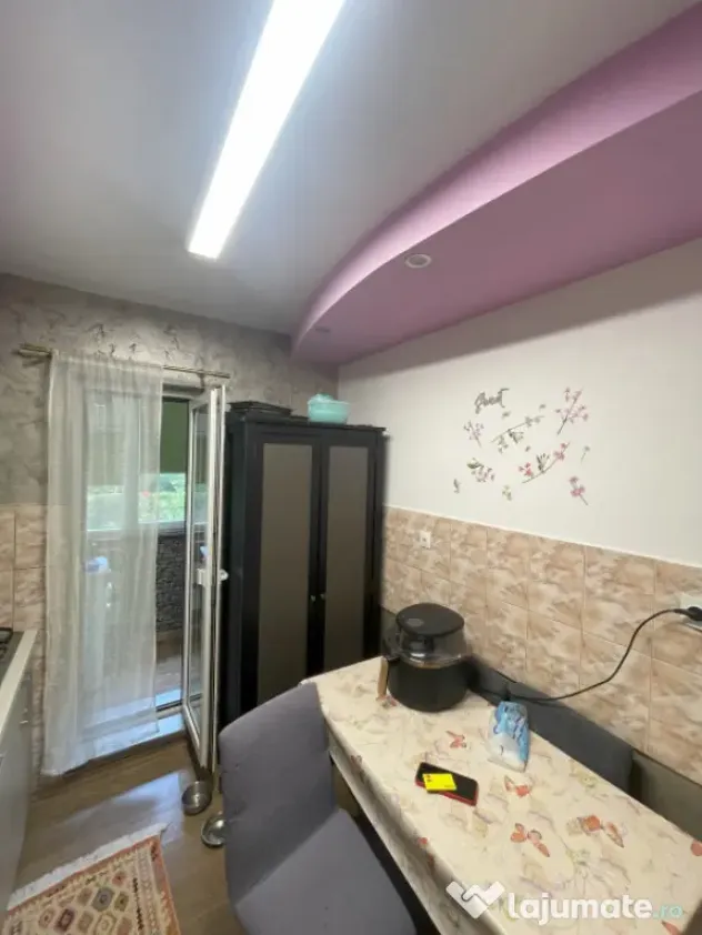 Apartament de 3 camere, 64 mp, parter, balcon, iesire gradin