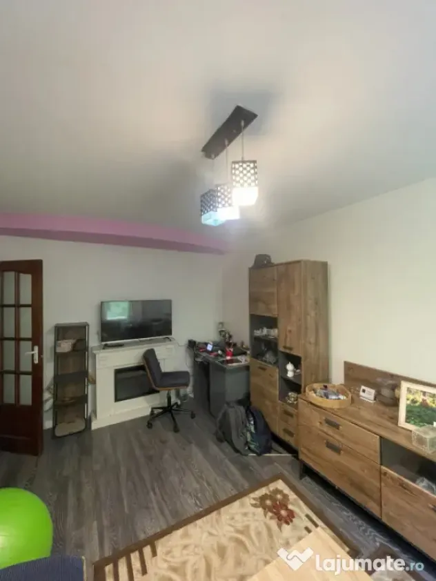 Apartament de 3 camere, 64 mp, parter, balcon, iesire gradin
