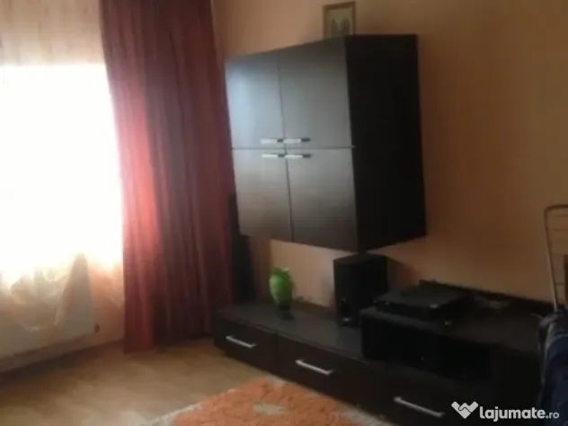 2 camere in zona Lipovei
