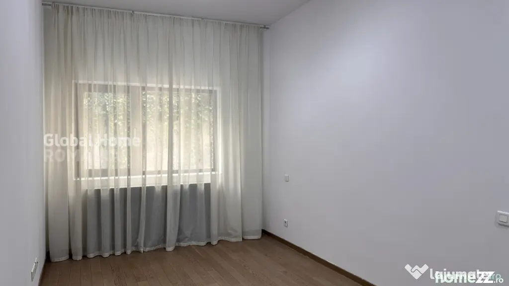 Duplex 4 Cam | 196 MP + Terasa + Parcare