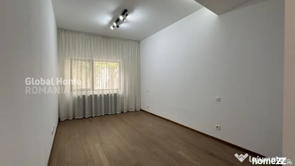 Duplex 4 Cam | 196 MP + Terasa + Parcare