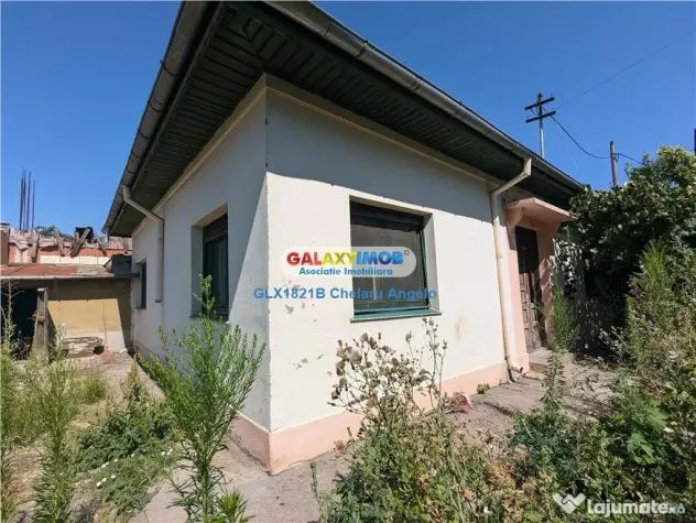 Rahova Mun#539;ii Carpa#539;i,teren 569 mp, casa 4 cam si an