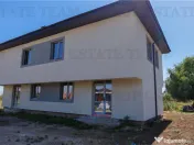 Vila individuala cuplata 5 camere, P 1 M, incalzire in pardo 