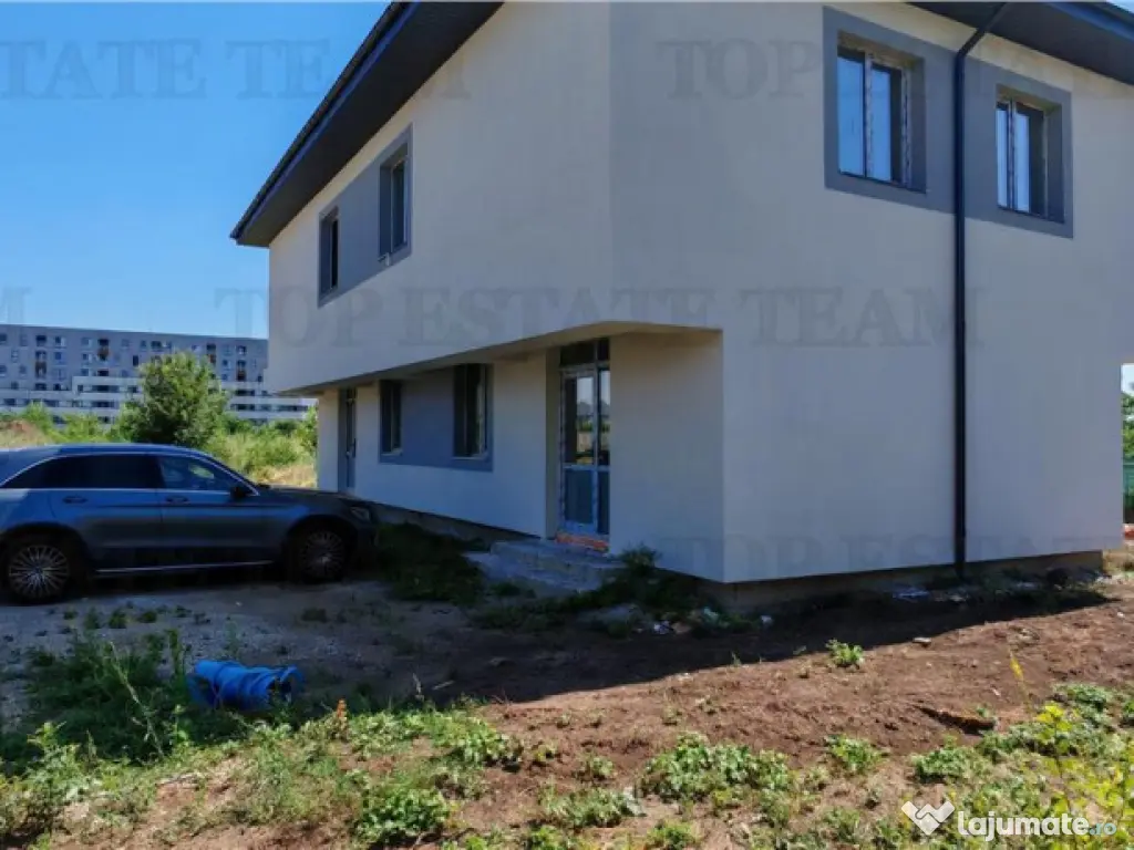 Vila individuala cuplata 5 camere, P 1 M, incalzire in pardo