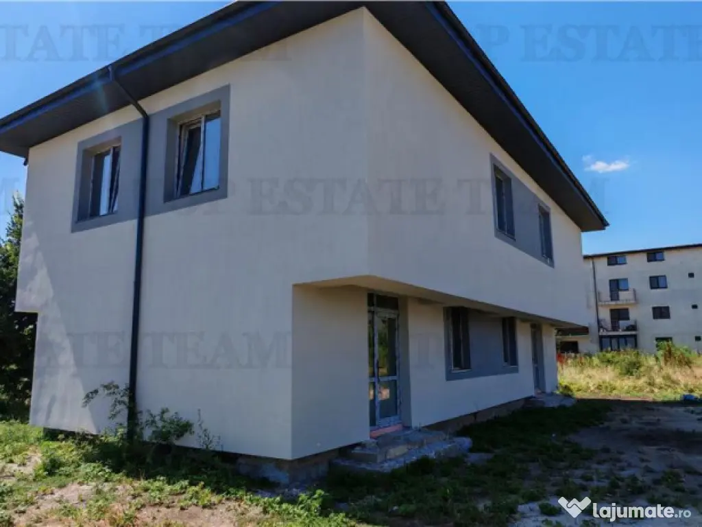 Vila individuala cuplata 5 camere, P 1 M, incalzire in pardo