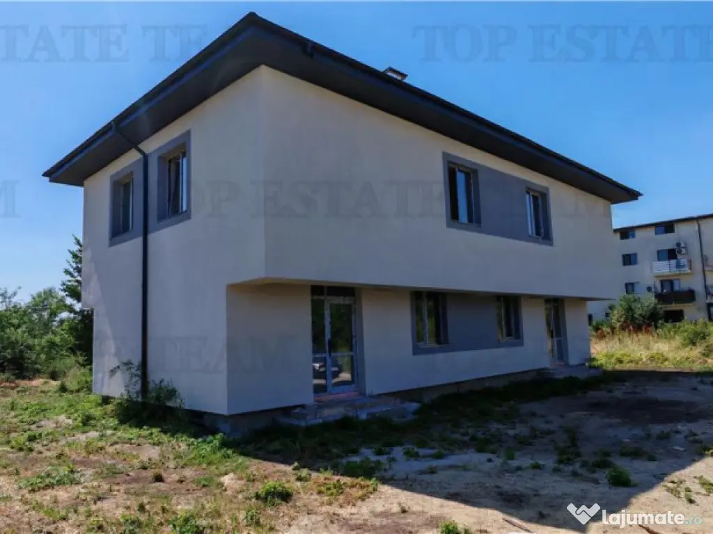 Vila individuala cuplata 5 camere, P 1 M, incalzire in pardo