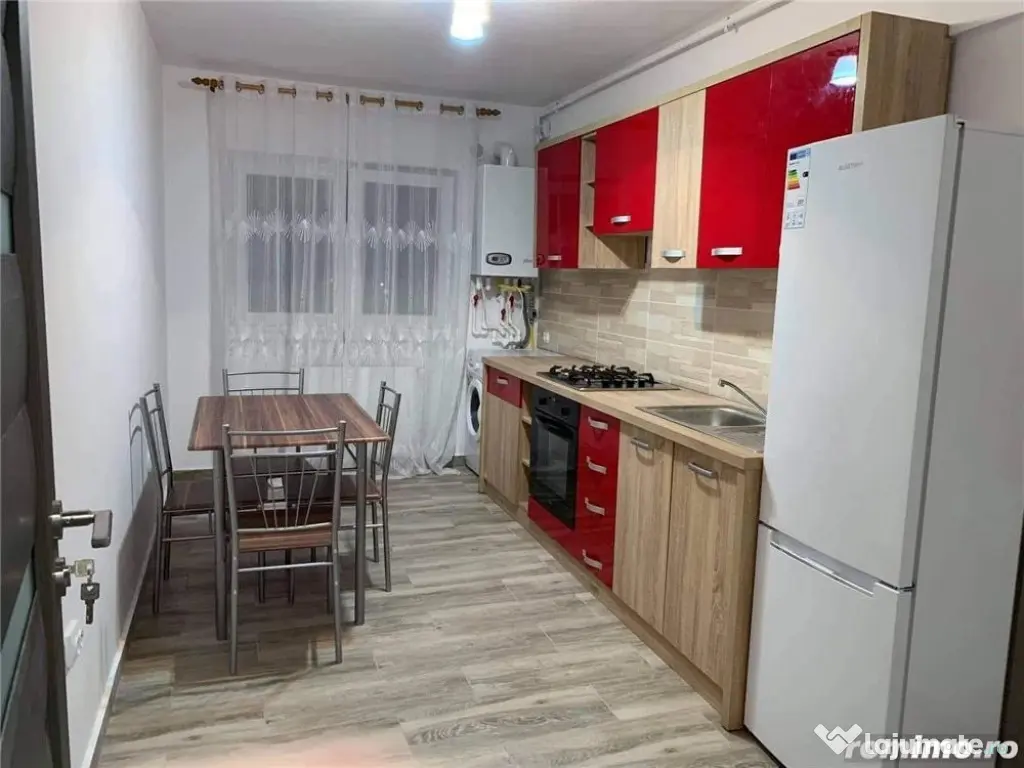 1 camera in zona Aradului