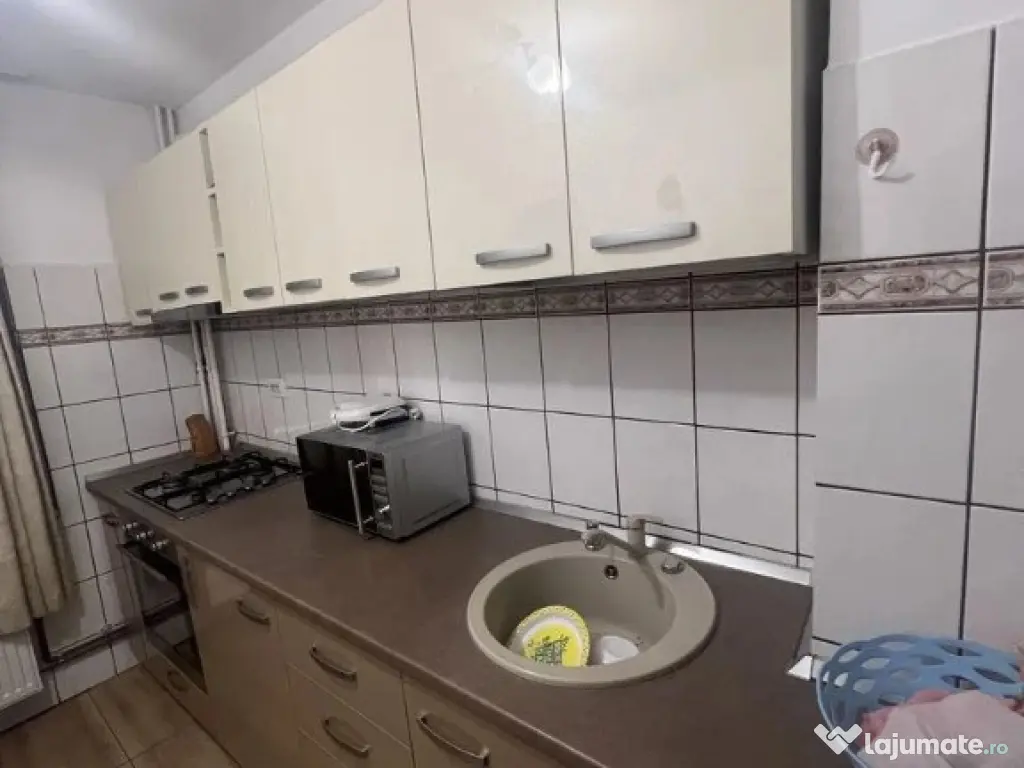 2 camere in zona Medicinei