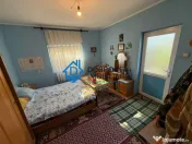 Caslita - teren 513 mp, pomi fructiferi, casa 2 camere 