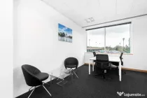 Găsiți spațiu de birou în Regus Central Business Plazapentru 3 persoan