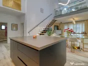 Casa cu palmieri din Corbeanca 