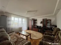 Apartament de vanzare, cu 3 camere decomandat, 61 mp, zona P