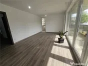 Spatiu Comercial 85mp URBAN PLAZA 