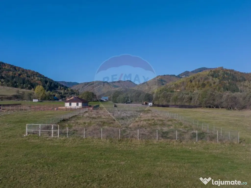Teren cu priveliște de vis și curent trifazic – Plaiu...