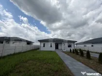 Casa parter, 127 mp utili, la cheie, 600 mp teren, Pielesti