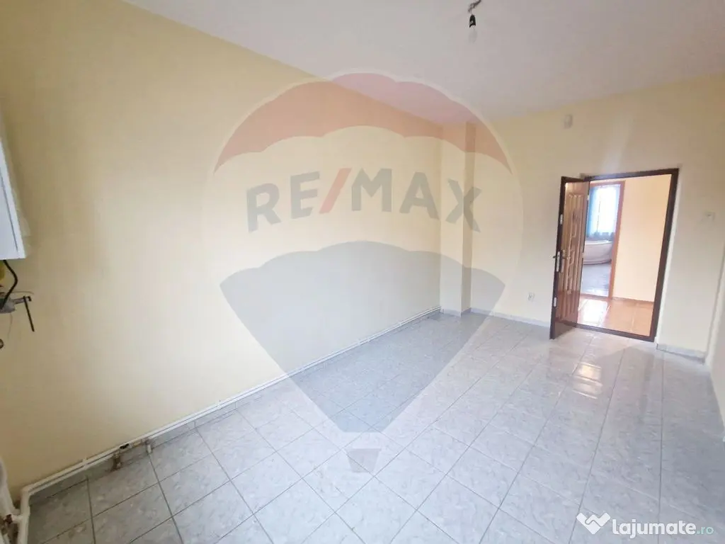 Vilă spațioasă de închiriat – 1 Mai, Piatra Neamț