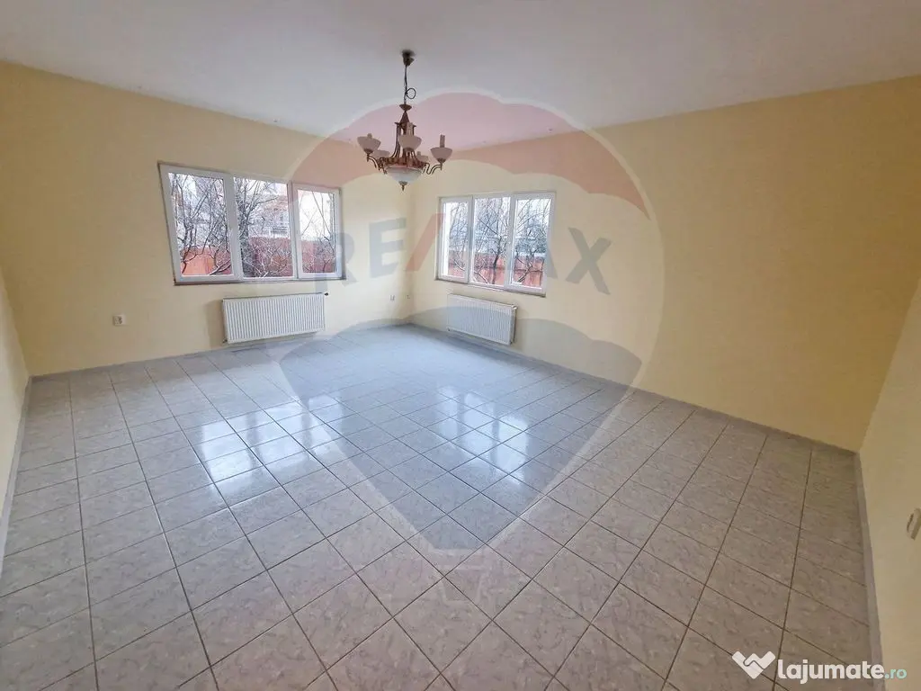 Vilă spațioasă de închiriat – 1 Mai, Piatra Neamț