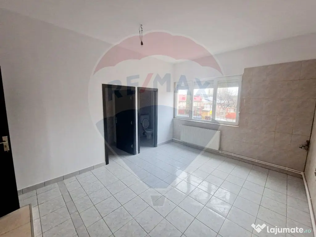 Vilă spațioasă de închiriat – 1 Mai, Piatra Neamț