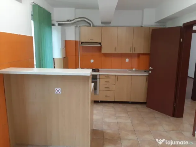 AA/1134 De închiriat spațiu comercial în Tg Mureș - Semicentral