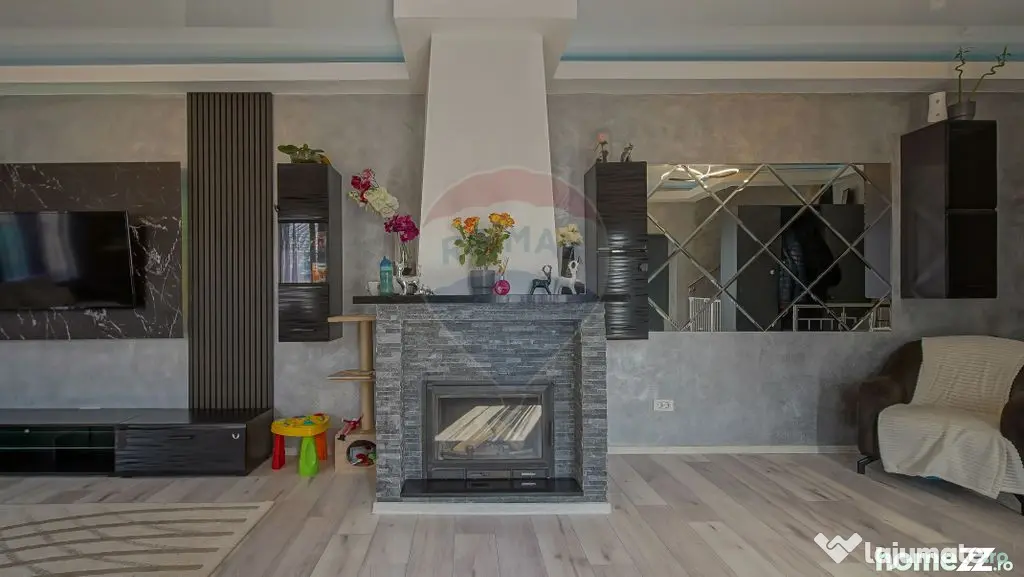 Casă / Vilă Săsească cu 6 camere de vânzare in Vulca...